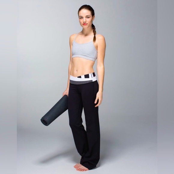 Lululemon Astro Pants Black & White Mint Condition Size 2 - Picture 2 of 6